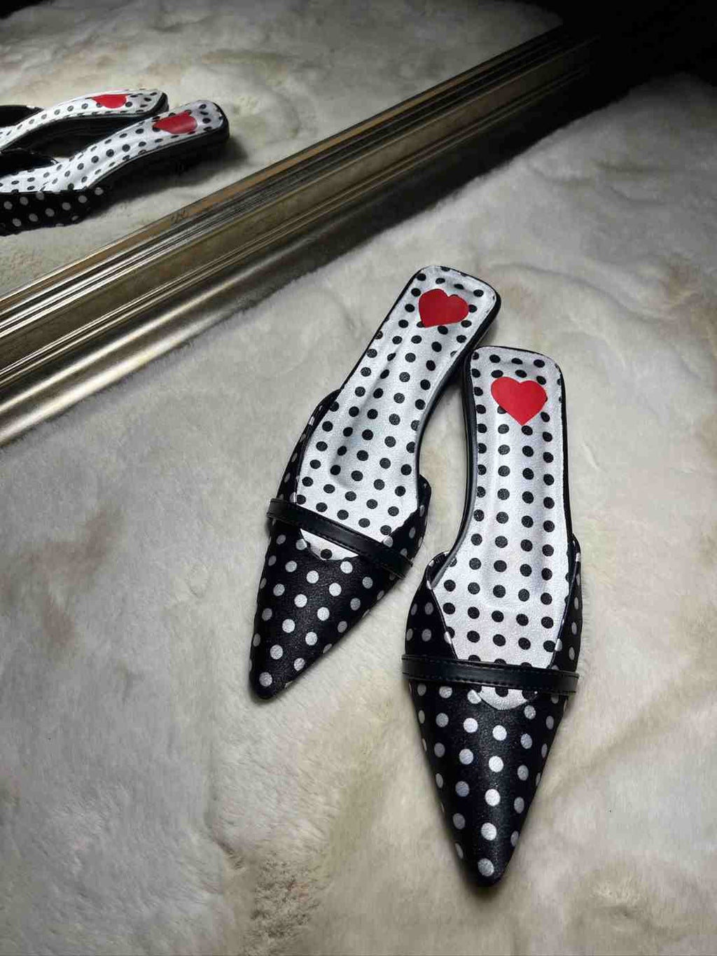 Polka white