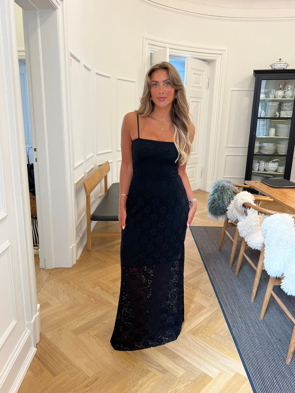 Oura maxi blonde kjole - Sort
