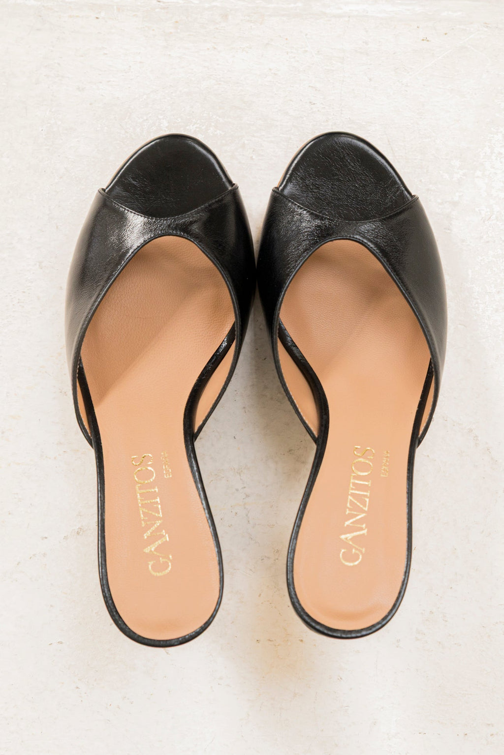 Nerea Cloe black