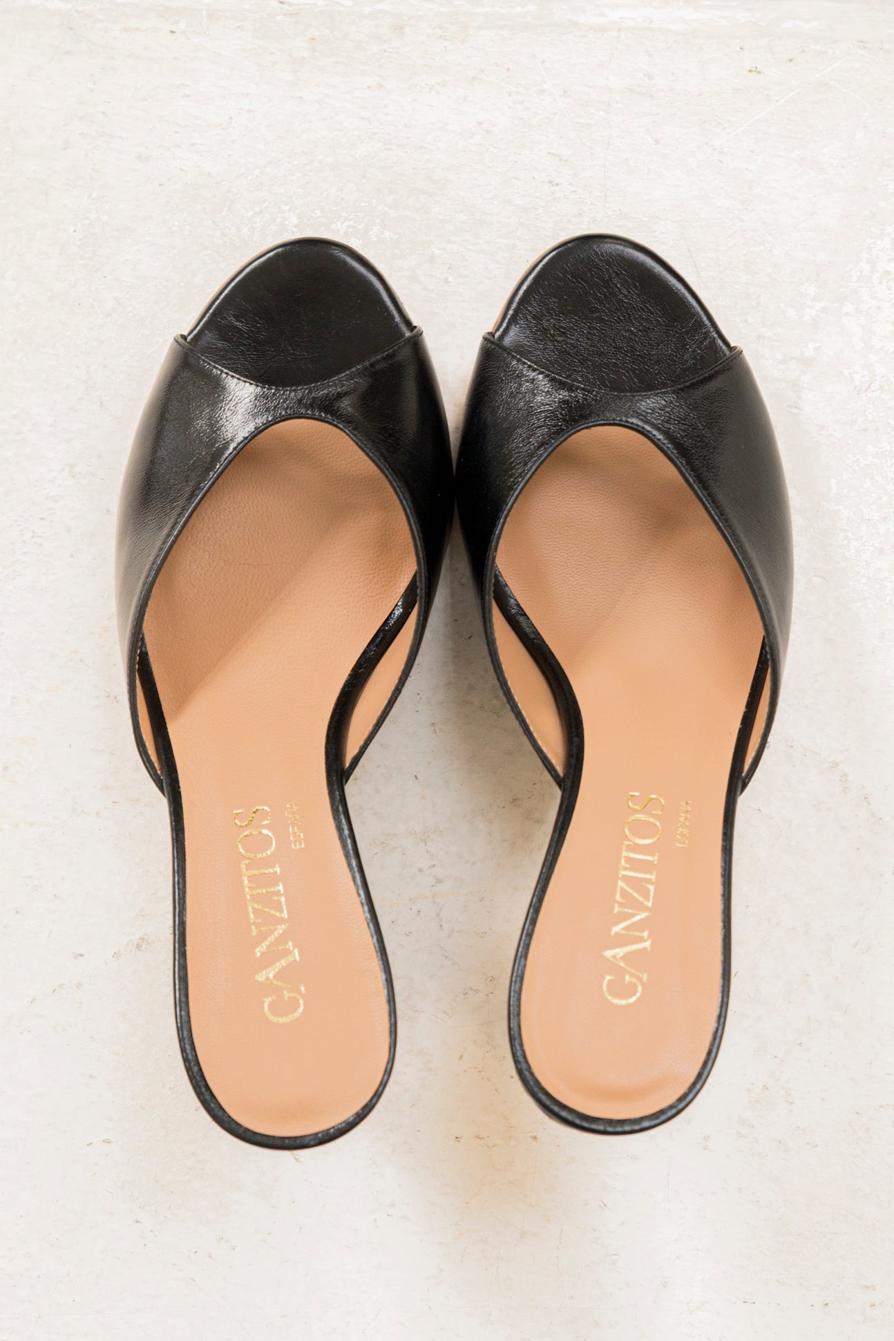 Nerea Cloe black