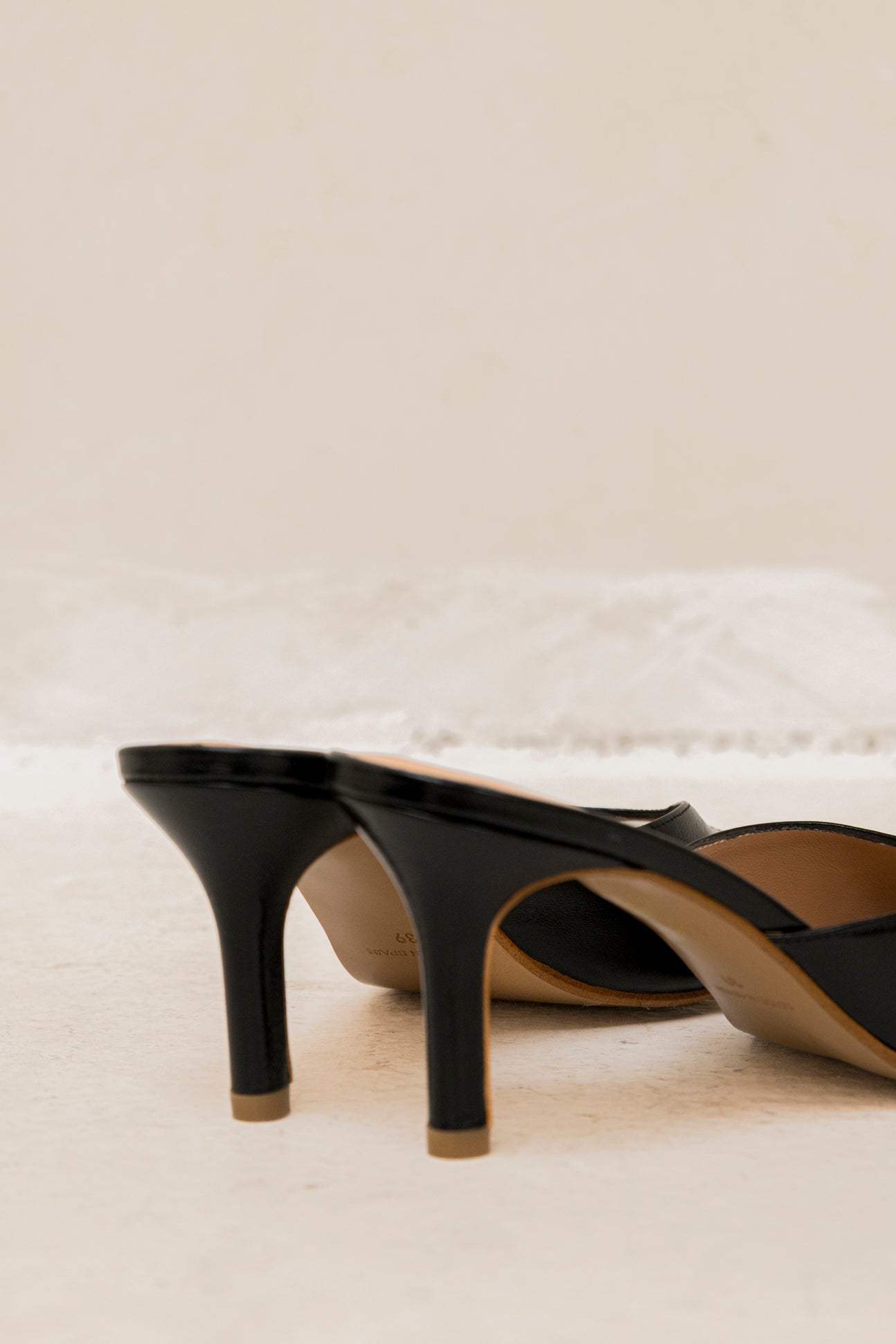 Nerea Cloe black